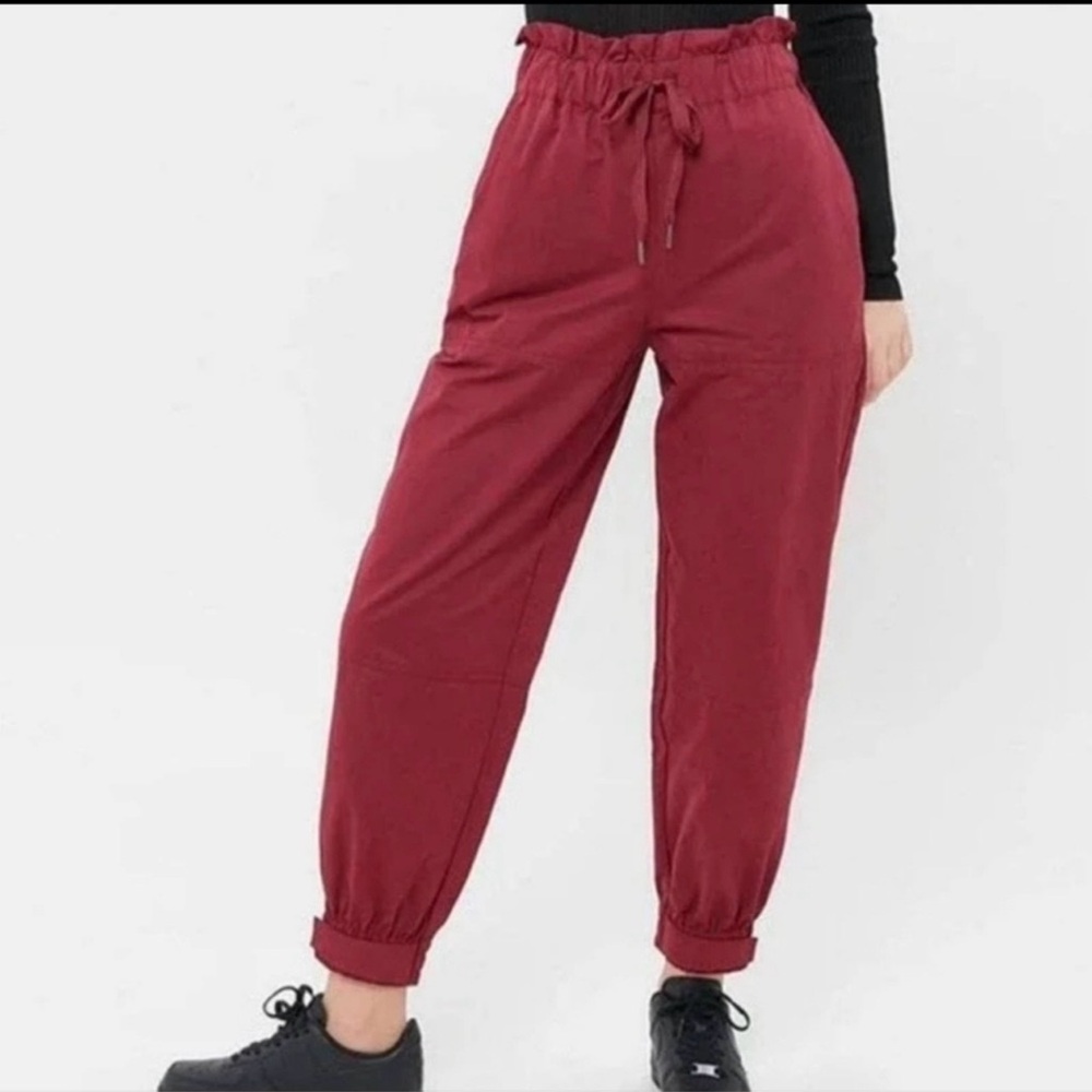 NWT Urban Outfitters Utility Jogger Paper Bag Pant Burgundy Size Medium